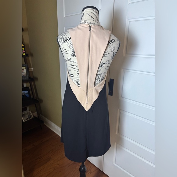 Alice + Olivia Maya Trapeze Dress - Picture 6 of 10